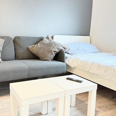 Apartments Im Herzen Von Neumuenster Innenstadt & Hbf Fusslaeufig, Mit Privatparkplatz מראה חיצוני תמונה