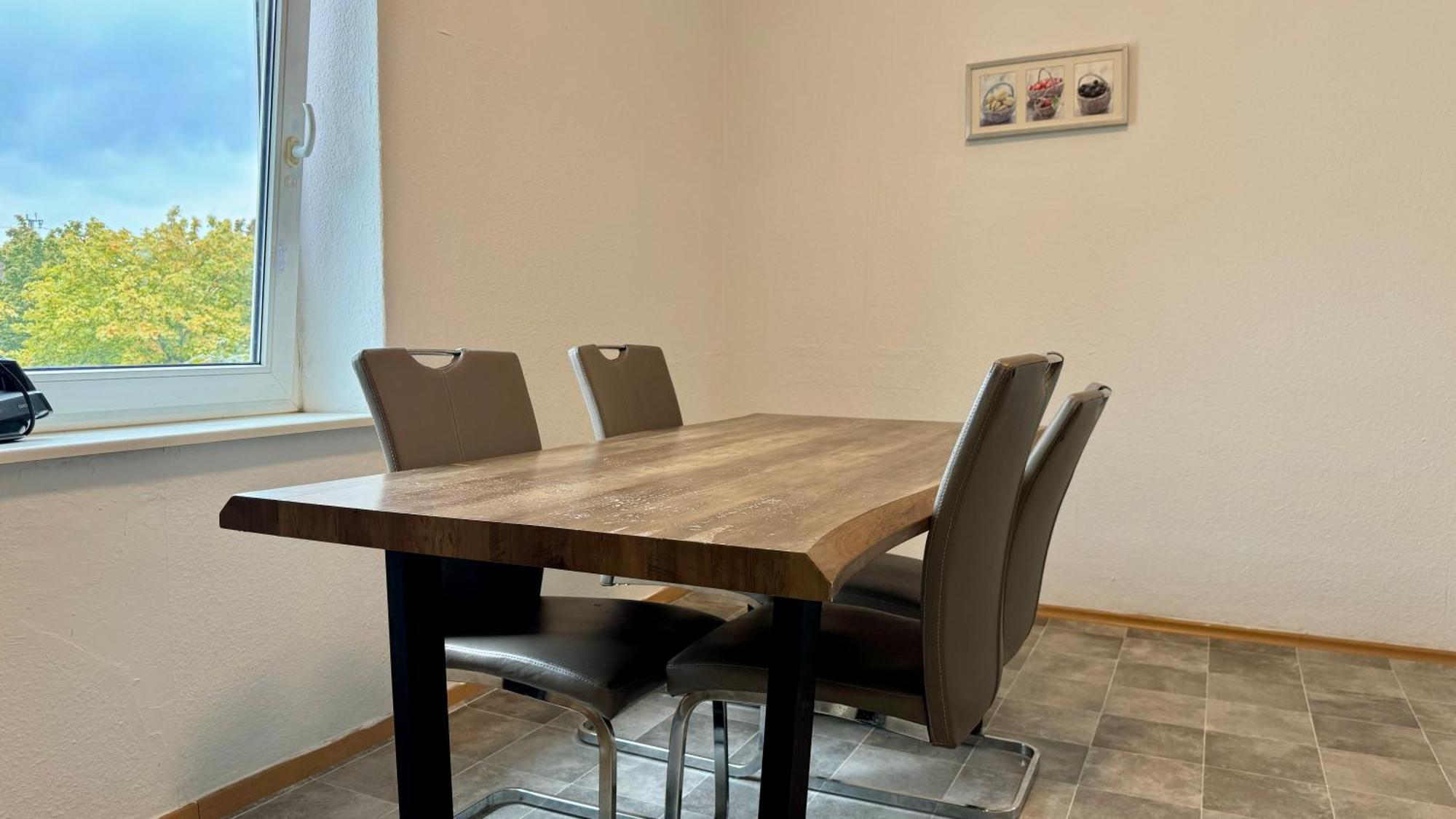 Apartments Im Herzen Von Neumuenster Innenstadt & Hbf Fusslaeufig, Mit Privatparkplatz מראה חיצוני תמונה