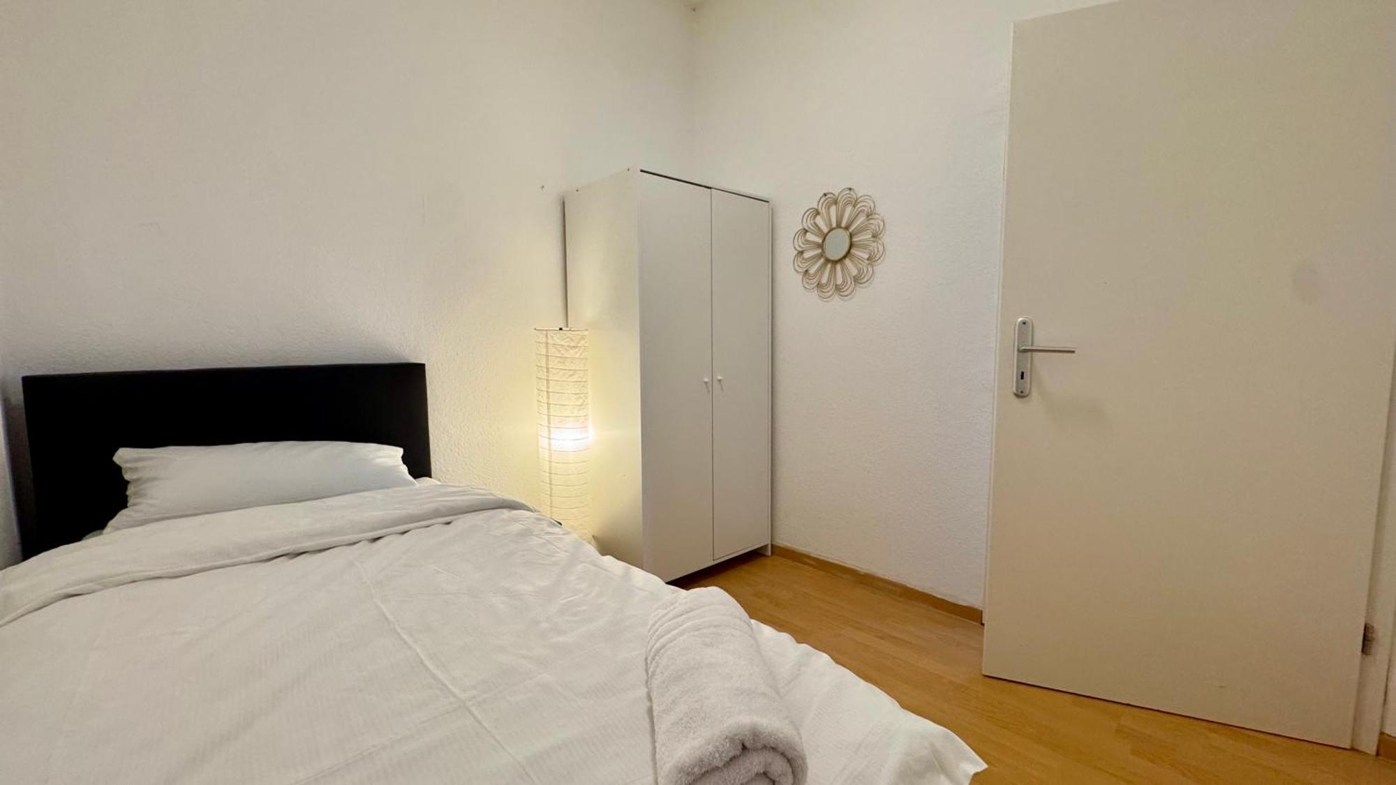 Apartments Im Herzen Von Neumuenster Innenstadt & Hbf Fusslaeufig, Mit Privatparkplatz מראה חיצוני תמונה