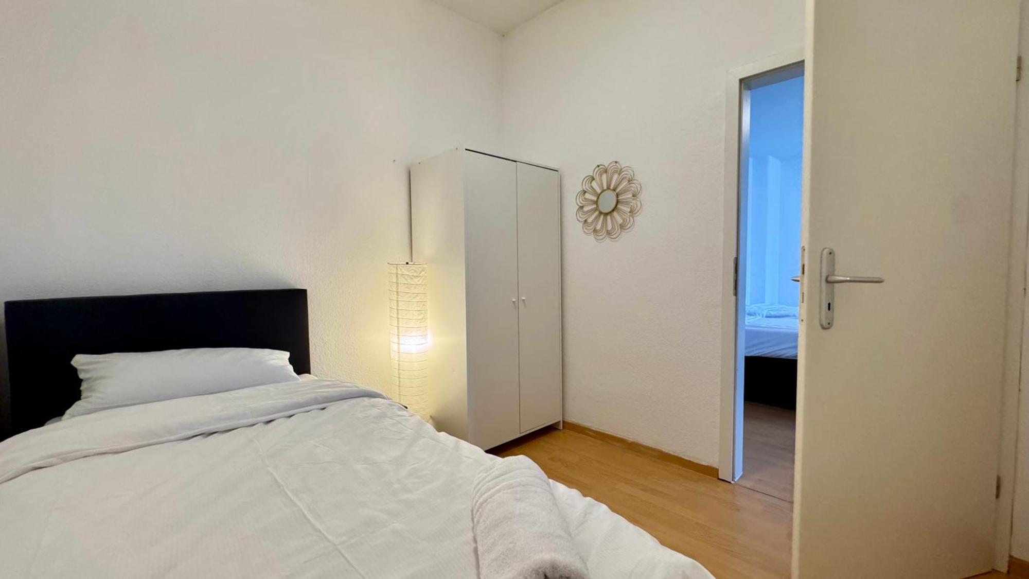 Apartments Im Herzen Von Neumuenster Innenstadt & Hbf Fusslaeufig, Mit Privatparkplatz מראה חיצוני תמונה