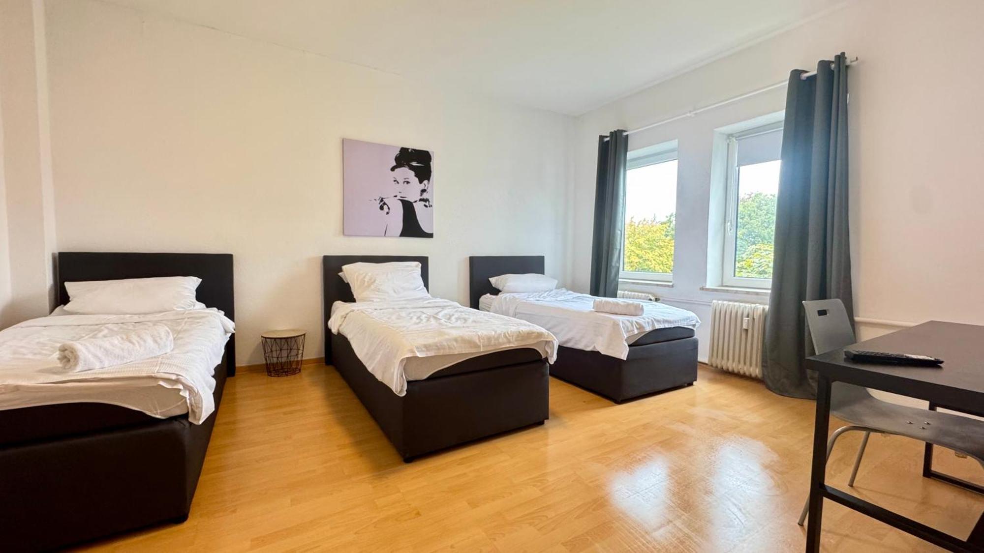Apartments Im Herzen Von Neumuenster Innenstadt & Hbf Fusslaeufig, Mit Privatparkplatz מראה חיצוני תמונה