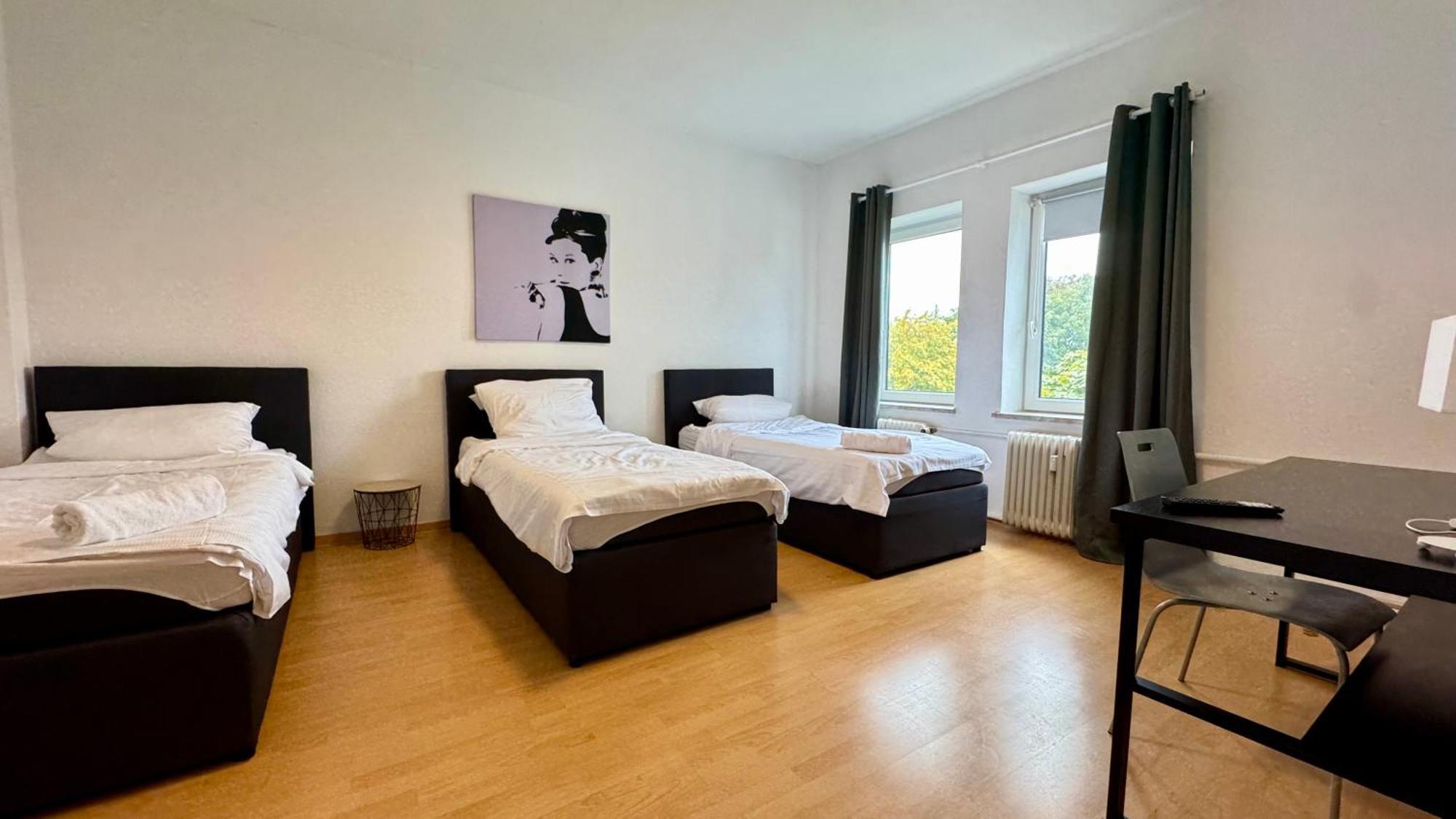 Apartments Im Herzen Von Neumuenster Innenstadt & Hbf Fusslaeufig, Mit Privatparkplatz מראה חיצוני תמונה