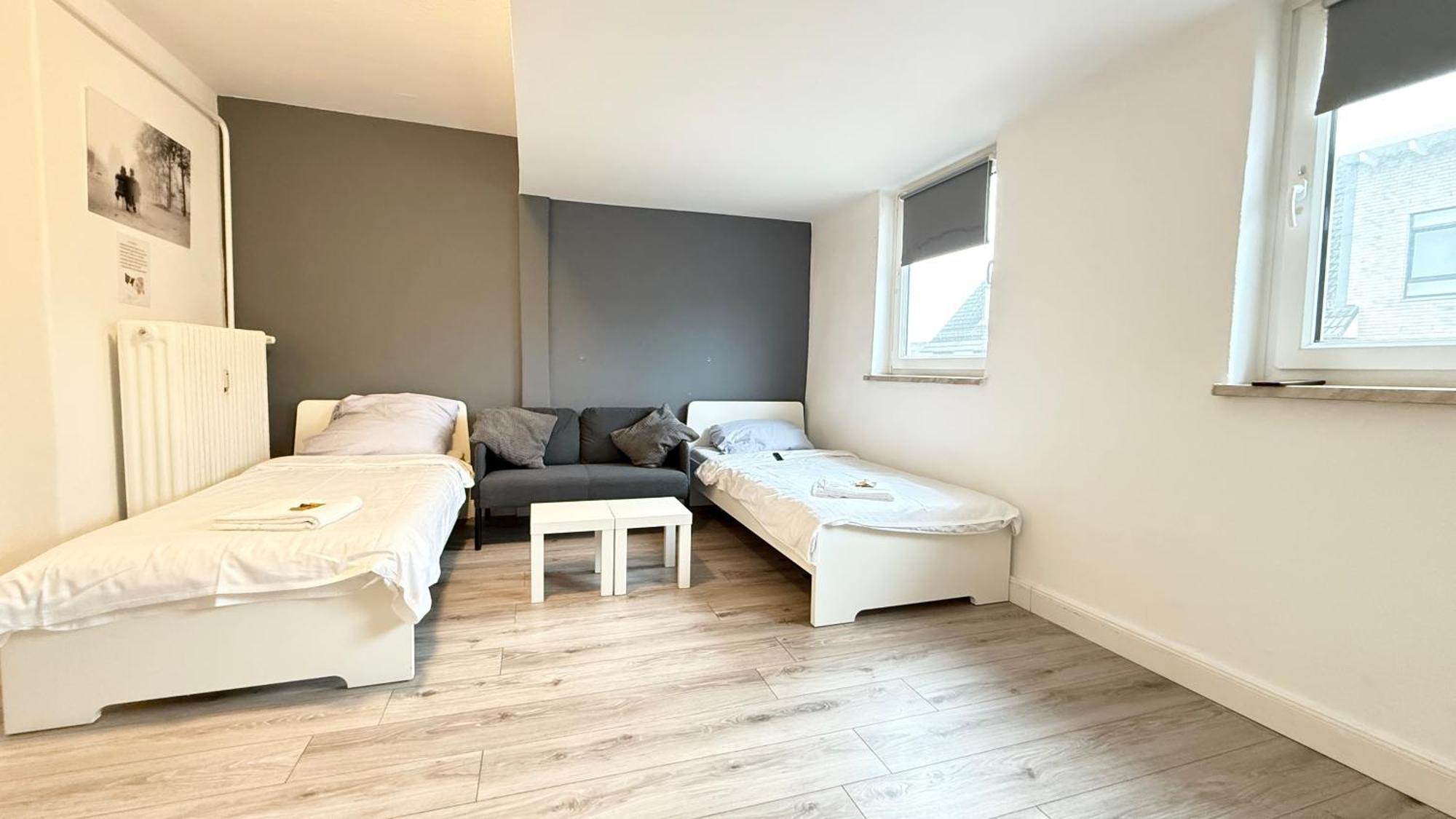 Apartments Im Herzen Von Neumuenster Innenstadt & Hbf Fusslaeufig, Mit Privatparkplatz מראה חיצוני תמונה