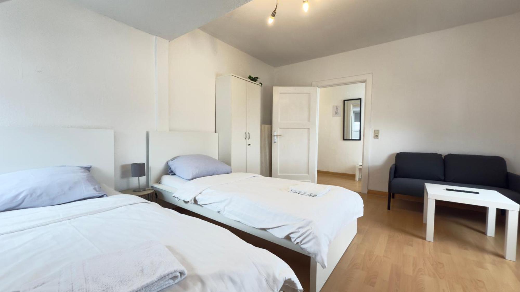 Apartments Im Herzen Von Neumuenster Innenstadt & Hbf Fusslaeufig, Mit Privatparkplatz מראה חיצוני תמונה